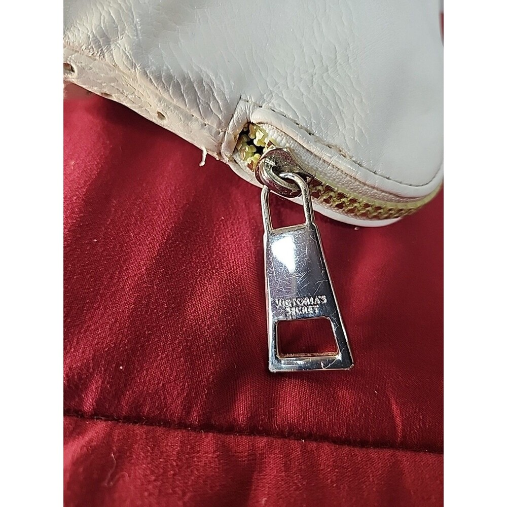 Victoria’s Secret White Gold Perforated Cosmetic Makeup Bag Pouch Zip - Picture 5 of 8